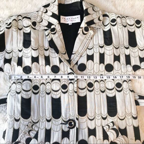 TRINA TURK Belted Trench Coat Metallic Print Jacquard‎ Black Cream Size 4 - Picture 10 of 12